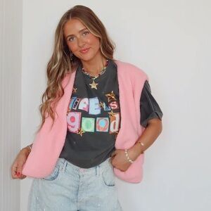 Things between Women's Sherpa Vest